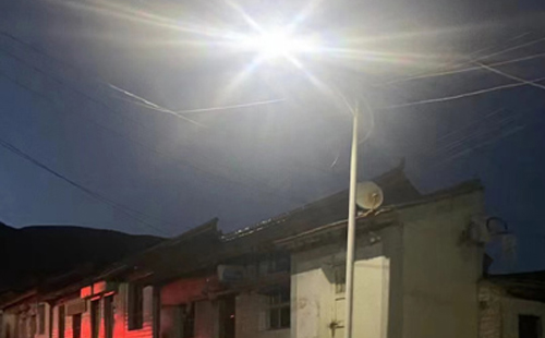 农村院子里最适合的察雅太阳能路灯亮度与安装要点