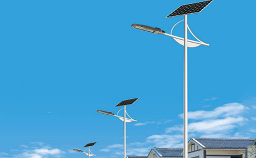 察雅太阳能路灯安装步骤与接线要点解析